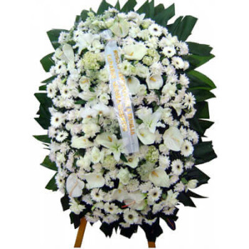 Coroa de Flores brancas com 2 cabeças 